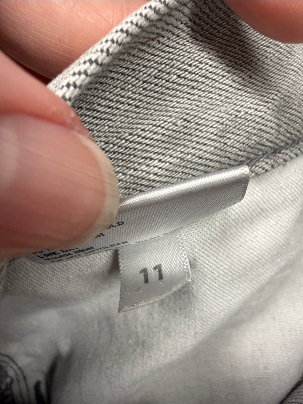 Uniqlo Gray Wide Leg Jeans 30 Waist Heavy Cotton Minimalist Denim - Picture 11 of 13